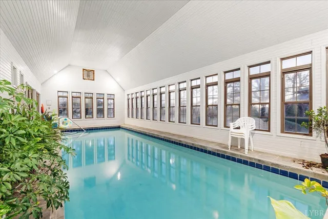 $1,100,000 | 1670-1694 Church Street, Appomattox, VA 24522