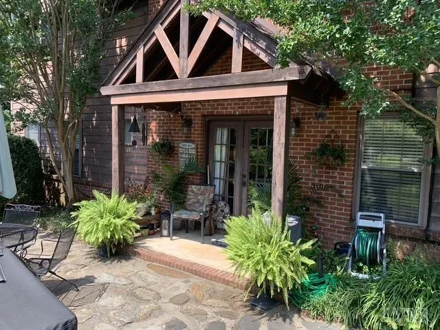 $1,100,000 | 1670-1694 Church Street, Appomattox, VA 24522