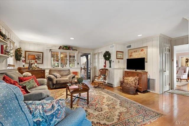 $1,100,000 | 1670-1694 Church Street, Appomattox, VA 24522