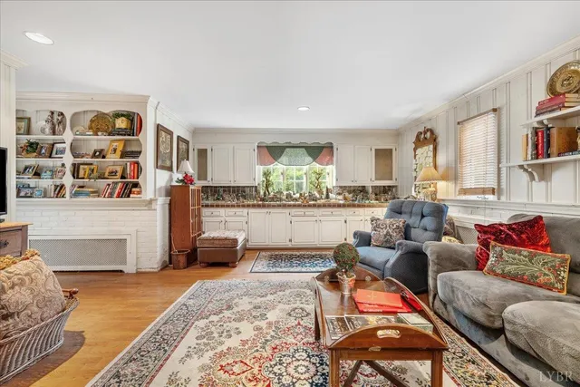 $1,100,000 | 1670-1694 Church Street, Appomattox, VA 24522