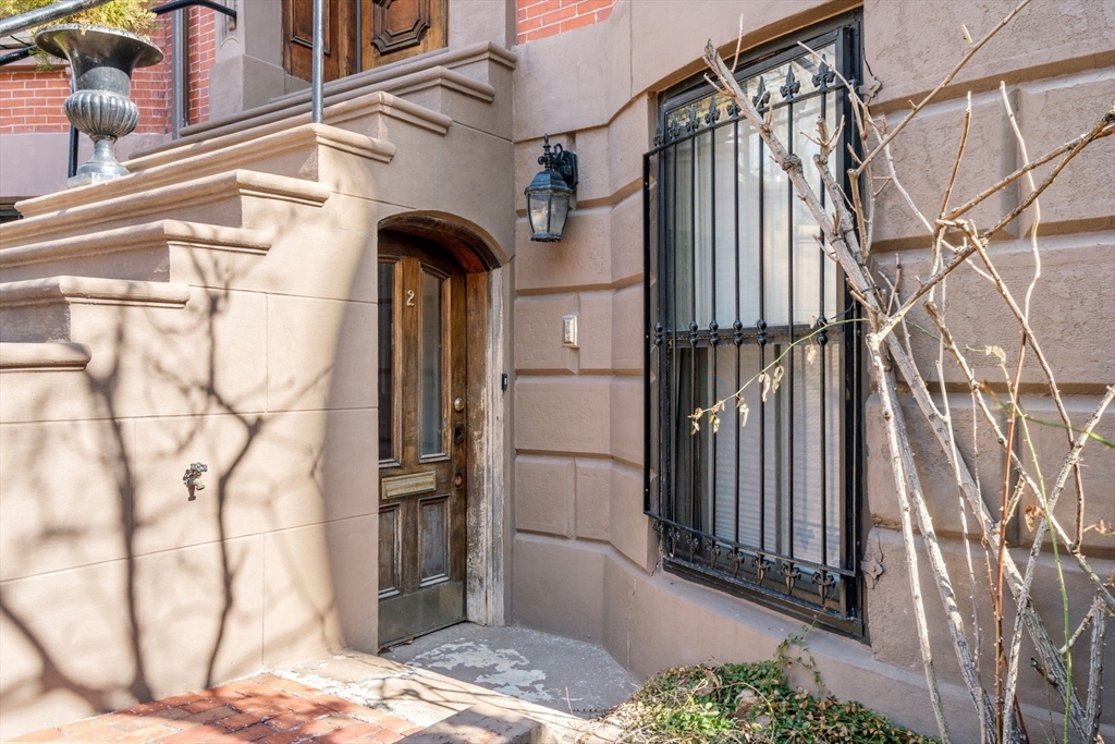 18 Worcester Square, Unit 2 Boston, MA 02118 - Photo 21 of 27