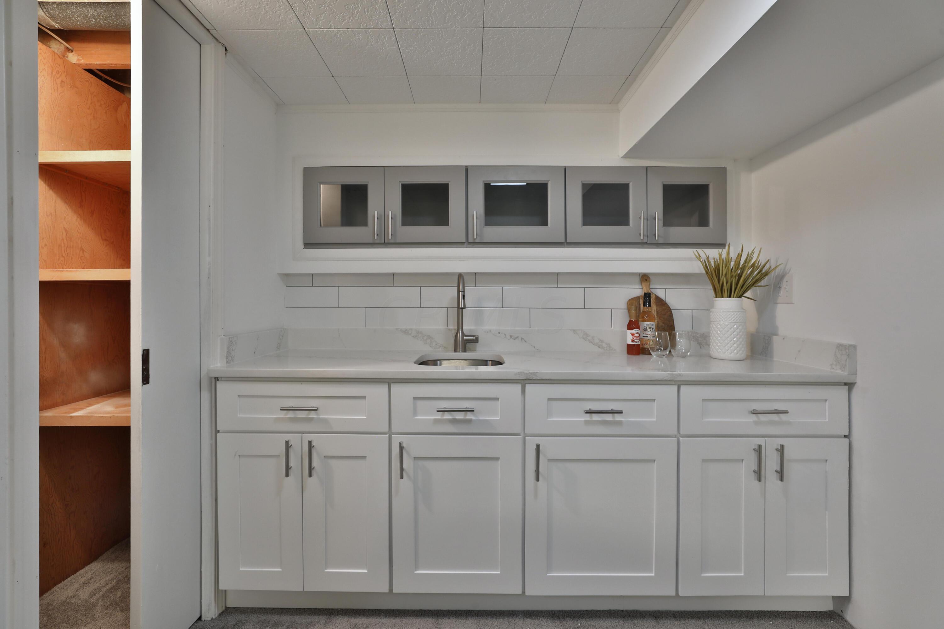 2217 Haverford Road Columbus, OH 43220 - Photo 41 of 50 2217-Haverford-31