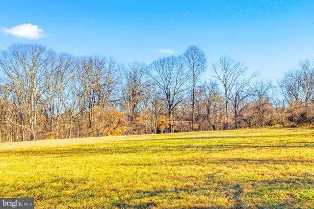 a view of an ocean view