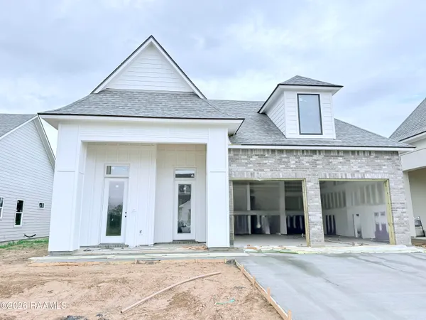 $409,900 | 113 Fountain Mdw Drive, Broussard, LA 70518