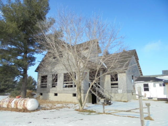 7287 West Fremont Road Blanchard, MI 49310 - Photo 4 of 21 DSC00723