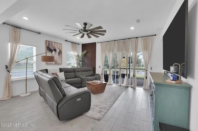 $318,000 | 9793 Lemon Grass Lane, Jacksonville, FL 32219