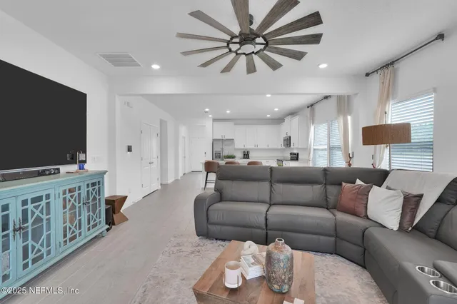 $318,000 | 9793 Lemon Grass Lane, Jacksonville, FL 32219