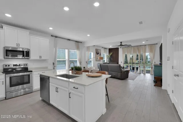 $318,000 | 9793 Lemon Grass Lane, Jacksonville, FL 32219