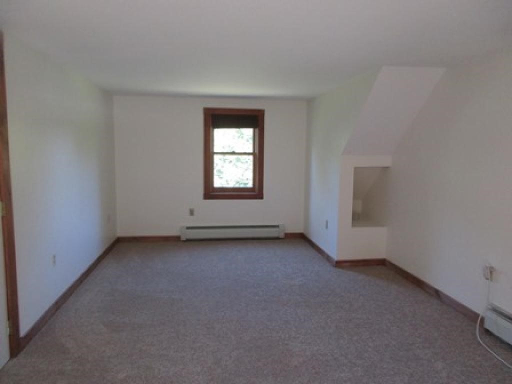 47 Ring Road Chichester, NH 03258 - Photo 9 of 30