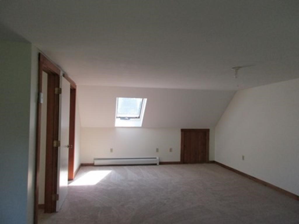 47 Ring Road Chichester, NH 03258 - Photo 10 of 30