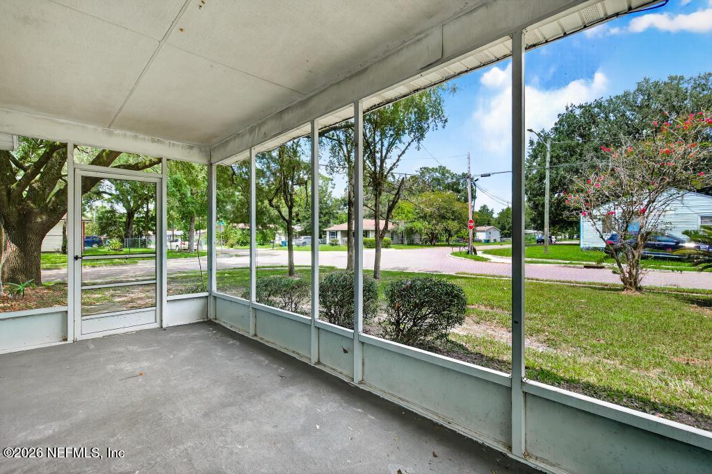2080 Tuskegee Road Jacksonville, FL 32209 - Photo 9 of 45 2080 Tuskagee Rd-9