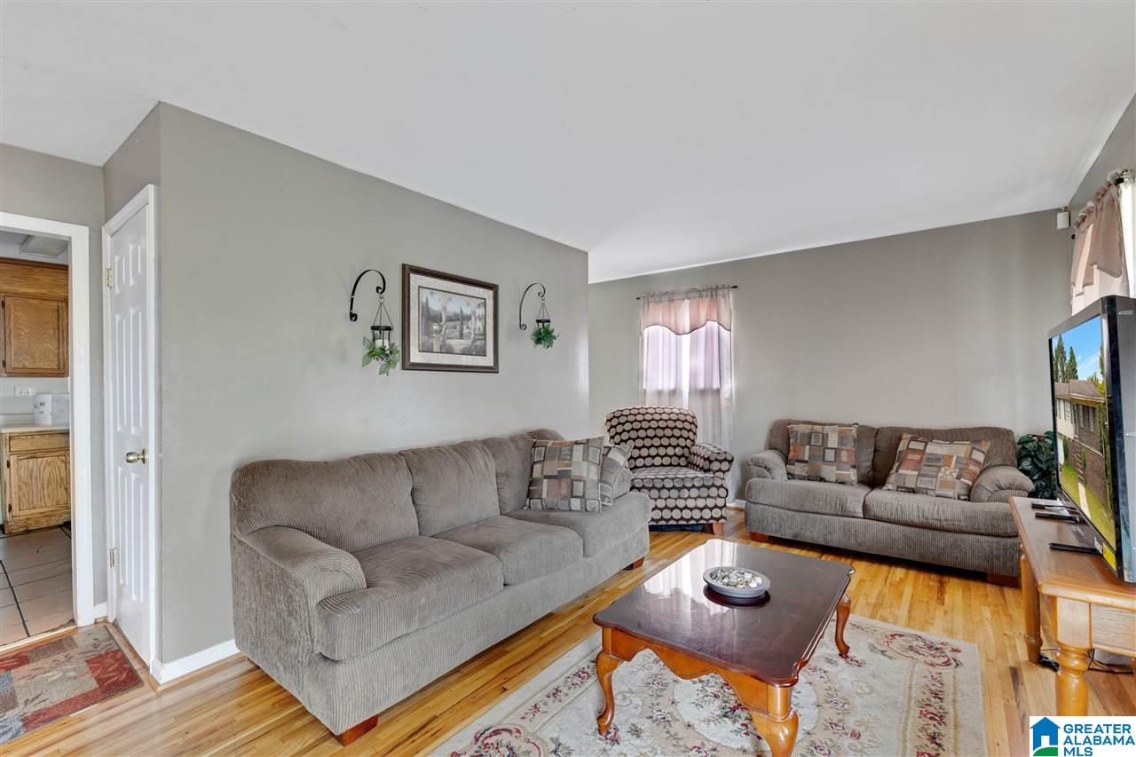 613 Old Pine Road Birmingham, AL 35214 - Photo 2 of 24
