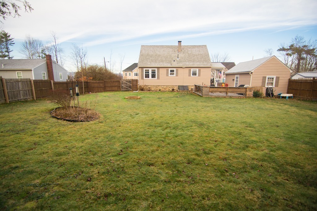 5 Farquhar Road Sturbridge, MA 01566 - Photo 24 of 27 a front view of a house with a yard