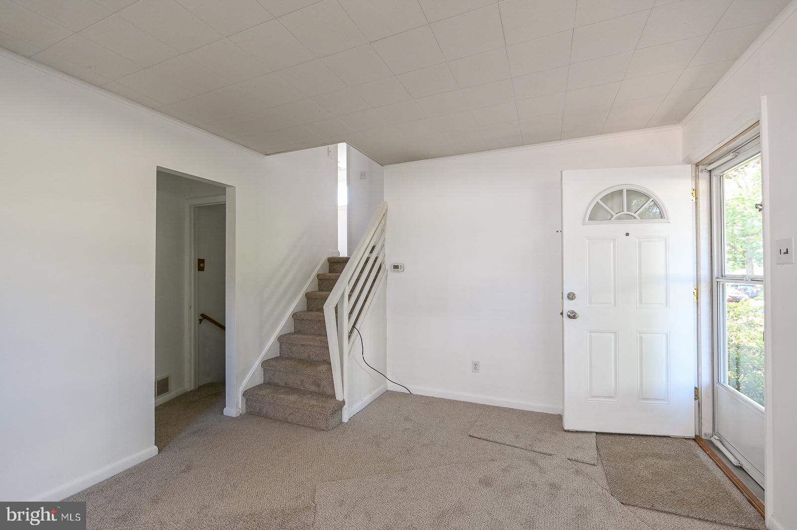 713 Valley Road Phoenixville, PA 19460 - Photo 13 of 36 Main living room