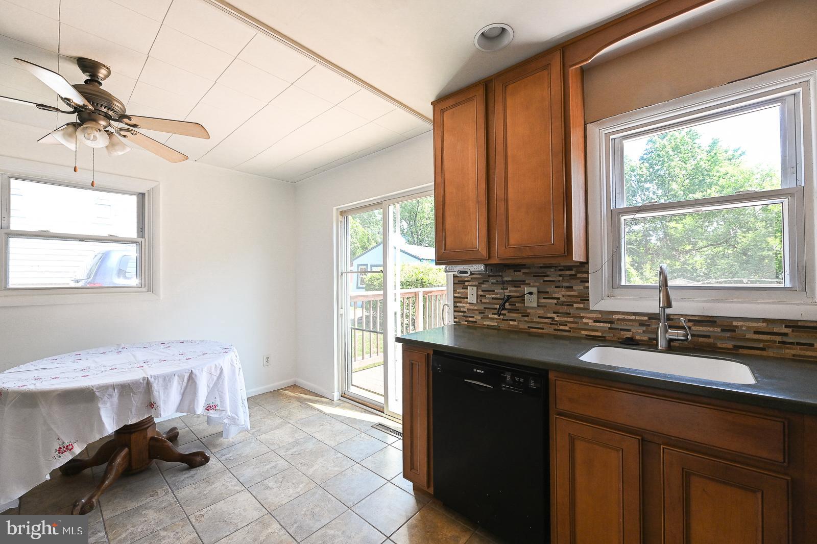 713 Valley Road Phoenixville, PA 19460 - Photo 20 of 36 Eat-in kitchen