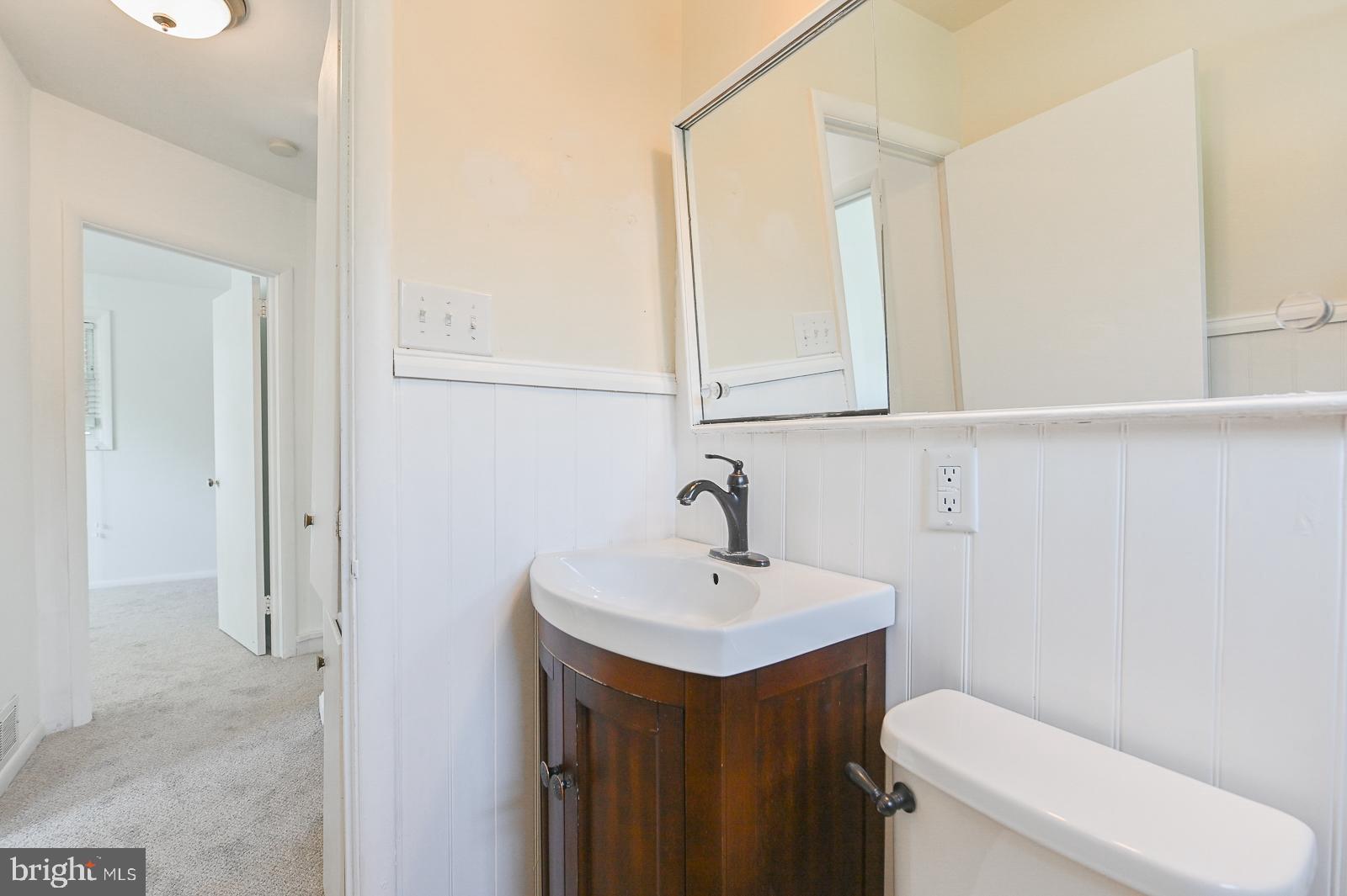 713 Valley Road Phoenixville, PA 19460 - Photo 35 of 36 Hall bath