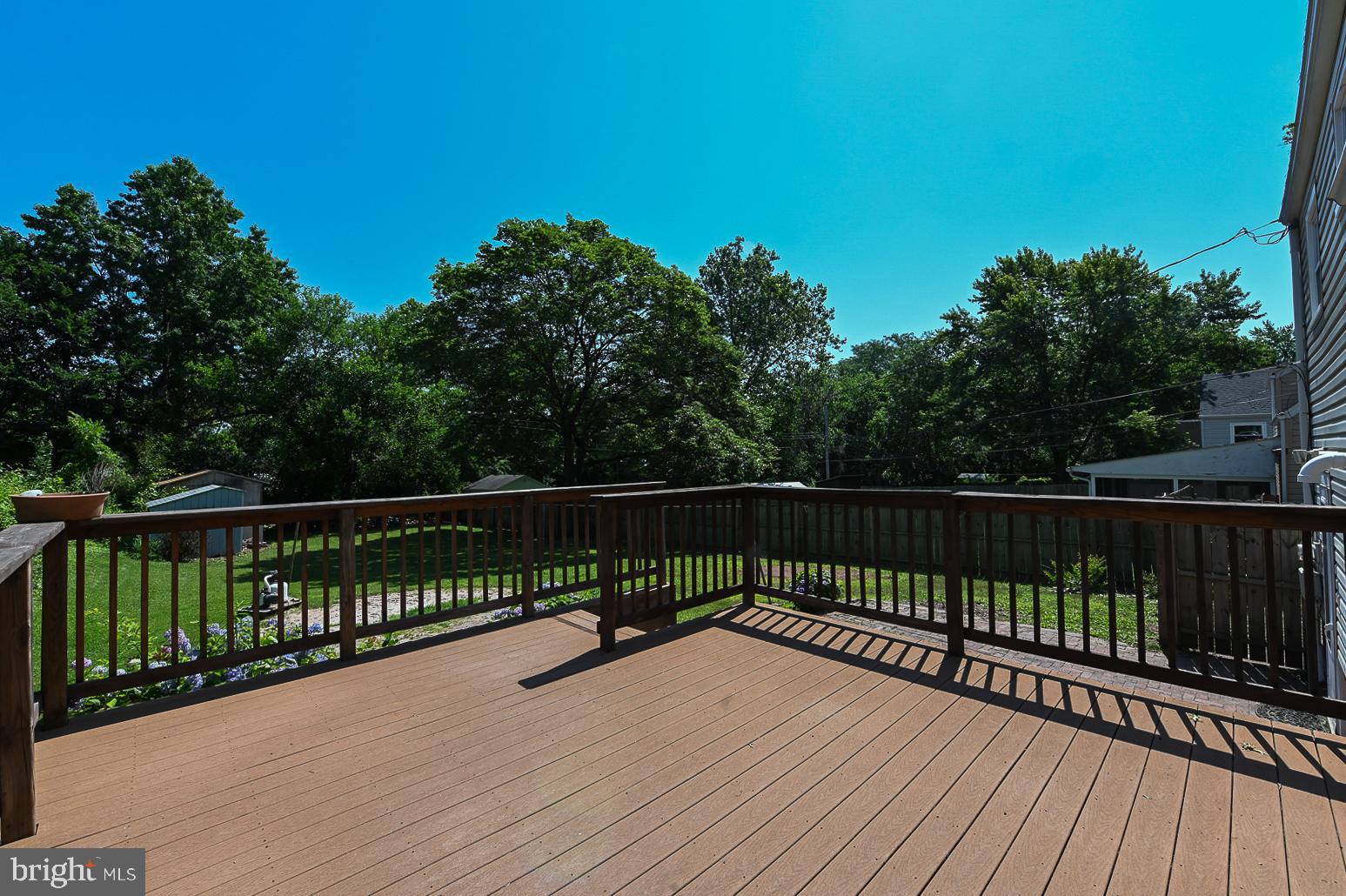 713 Valley Road Phoenixville, PA 19460 - Photo 10 of 36 Trex deck 3