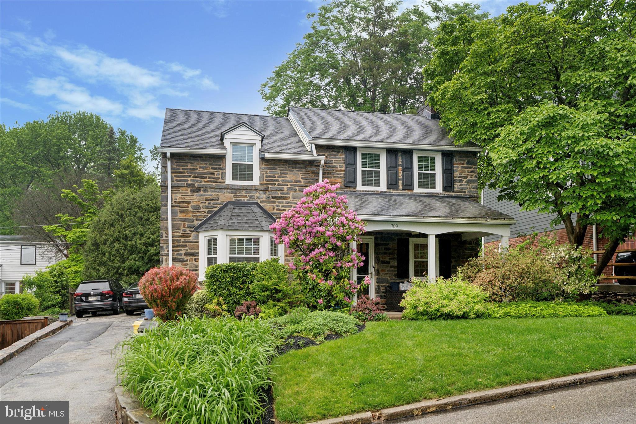 709 Harvard Road Bala Cynwyd, PA 19004 - Photo 2 of 23 Gallery Image 2