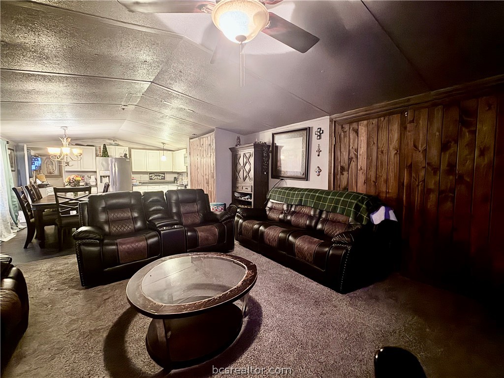 952 Timber Ridge Caldwell, TX 77836 - Photo 6 of 35