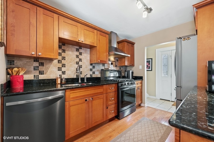 530 Highland Road Hinsdale, IL 60521 - Photo 6 of 18 Gallery Image 6