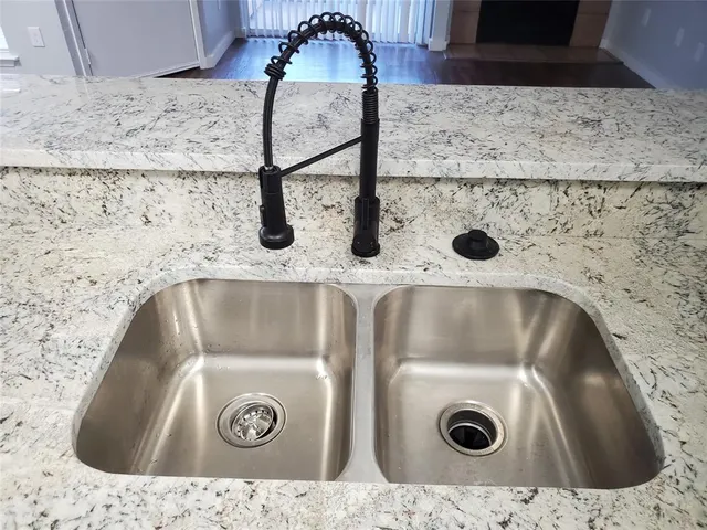 a close view of sink
