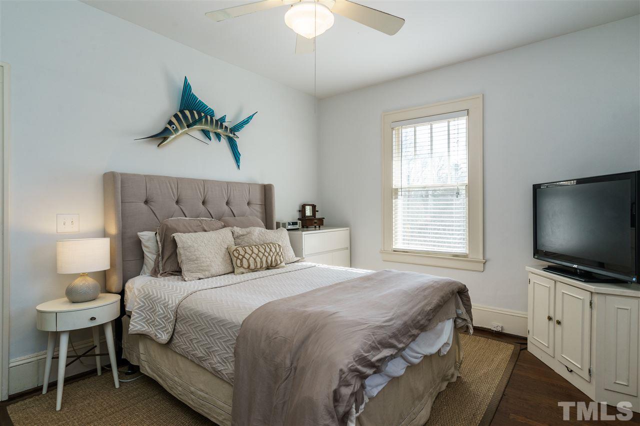 2231 The Circle Raleigh, NC 27608 - Photo 17 of 23