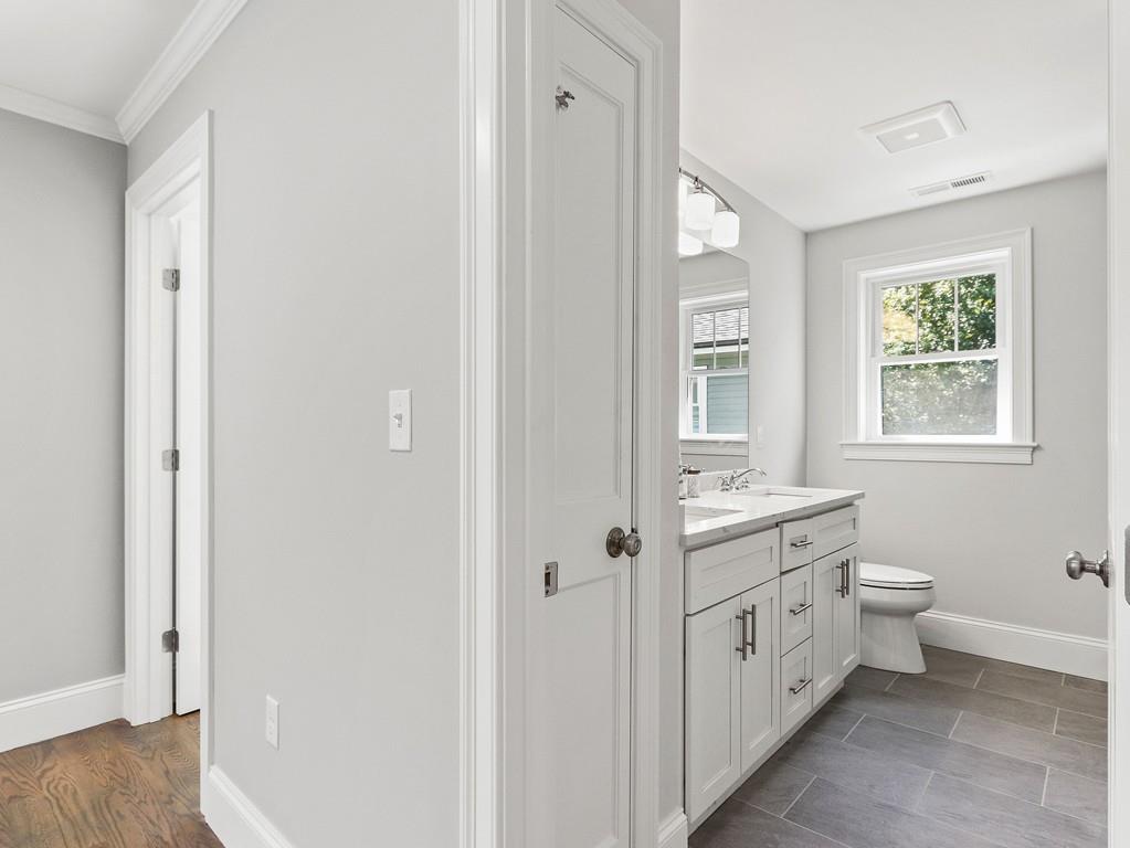 102 Milner Street Waltham, MA 02451 - Photo 11 of 24