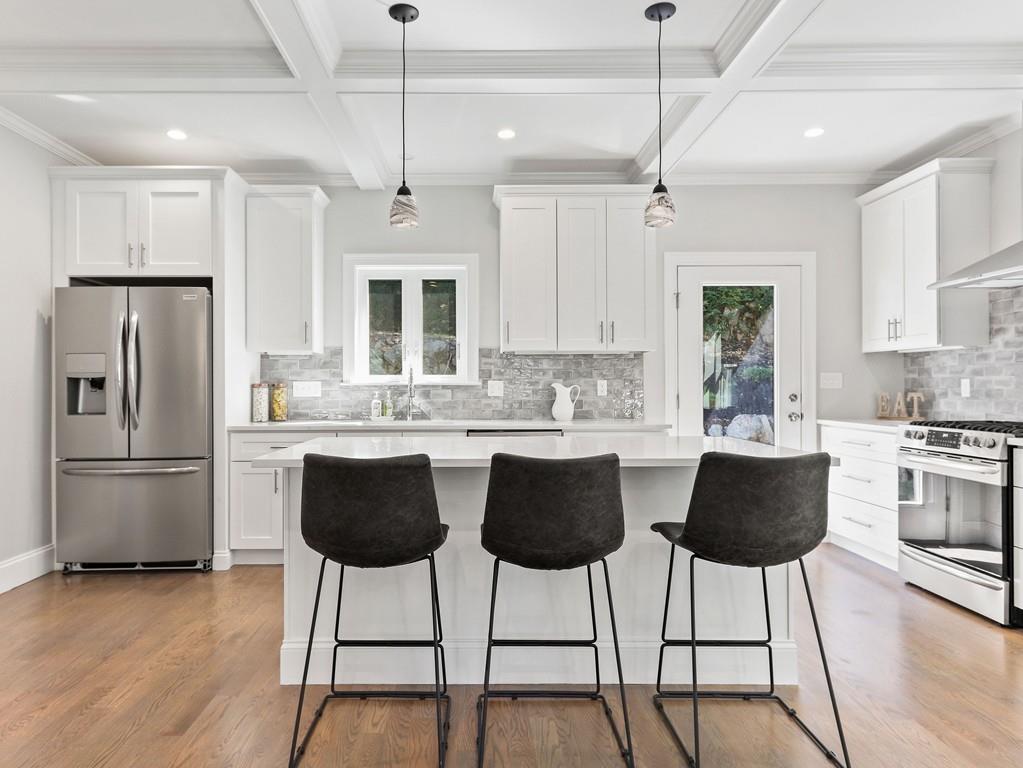 102 Milner Street Waltham, MA 02451 - Photo 2 of 24