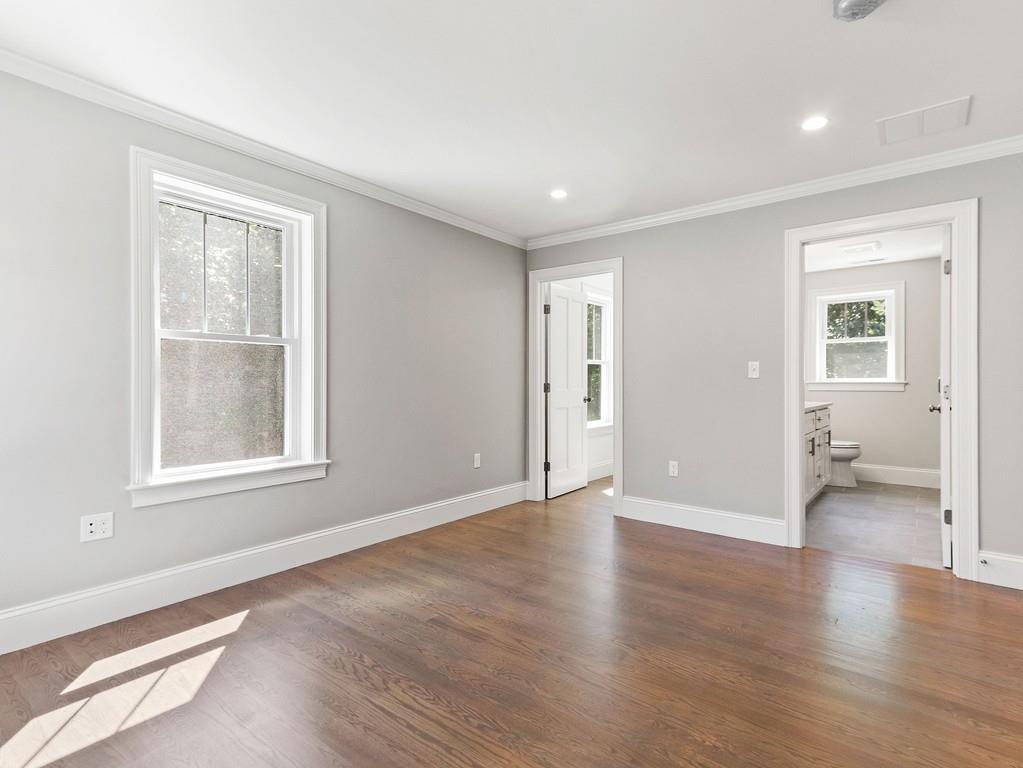 102 Milner Street Waltham, MA 02451 - Photo 9 of 24