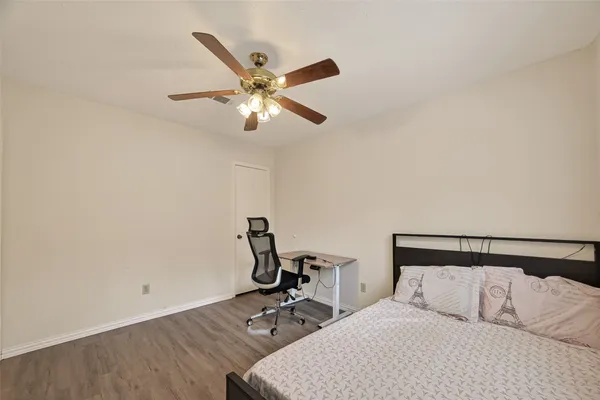 $435,000 | 92 South Waxberry Road, The Woodlands, TX 77381