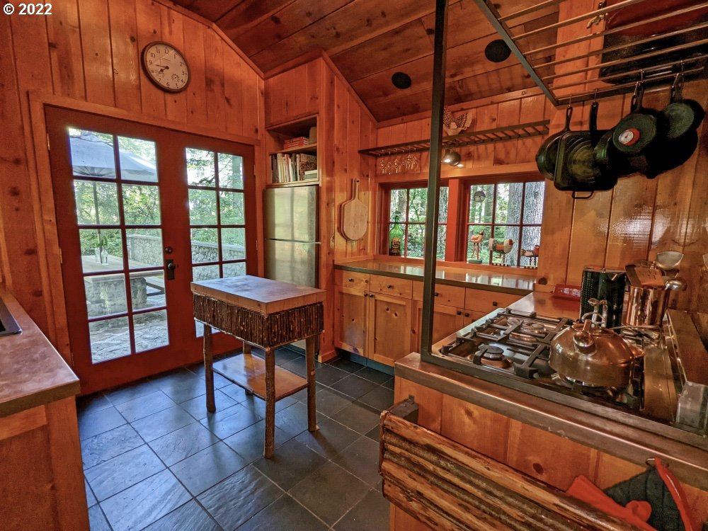 75620 Road 28 Rhododendron, OR 97049 - Photo 8 of 31 Gallery Image 8