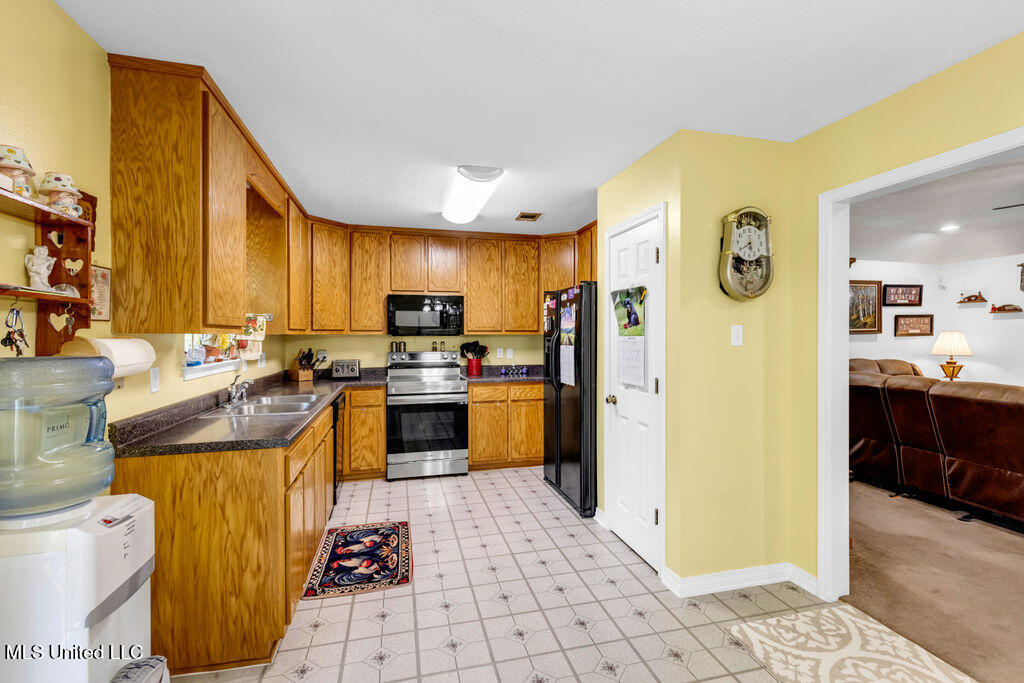 163 Inda Road Perkinston, MS 39573 - Photo 13 of 35 163NIndaRdE-20