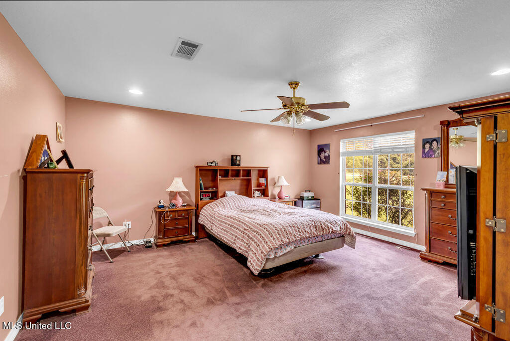 163 Inda Road Perkinston, MS 39573 - Photo 16 of 35 163NIndaRdE-15