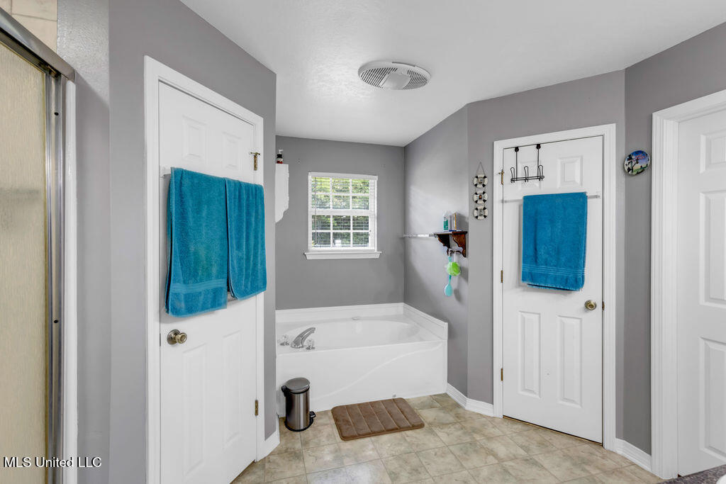 163 Inda Road Perkinston, MS 39573 - Photo 18 of 35 163NIndaRdE-17