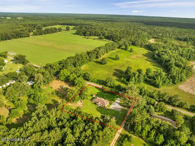 $272,500 | 163 Inda Road, Perkinston, MS 39573