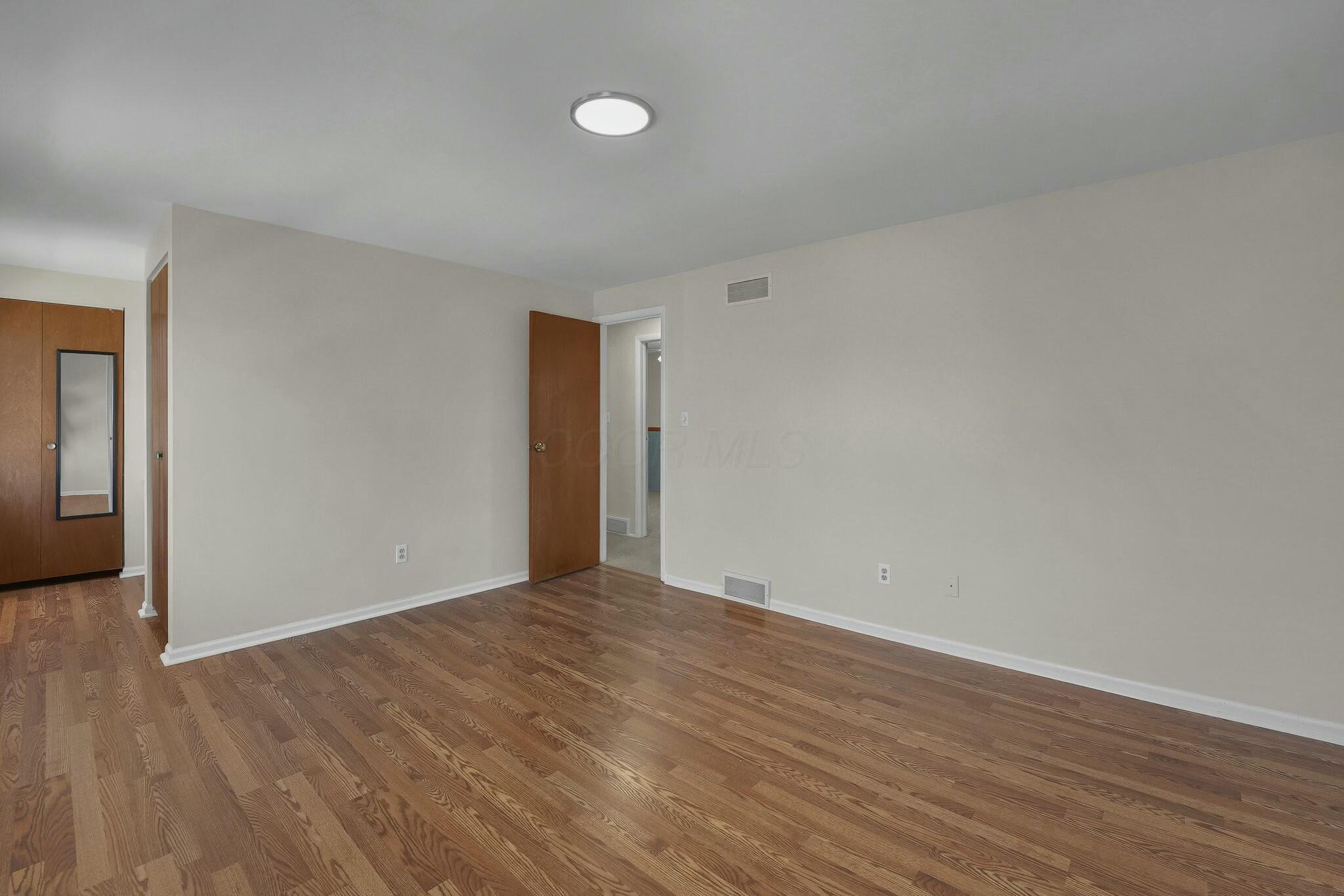 1713 Parkgate Road Columbus, OH 43229 - Photo 13 of 30 tempImageTHCbVs