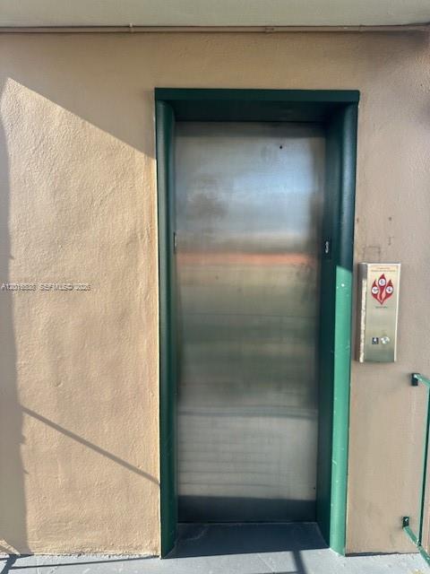 1400 Douglas Road, Unit 14 Coral Gables, FL 33134 - Photo 6 of 19 a close view of refrigerator