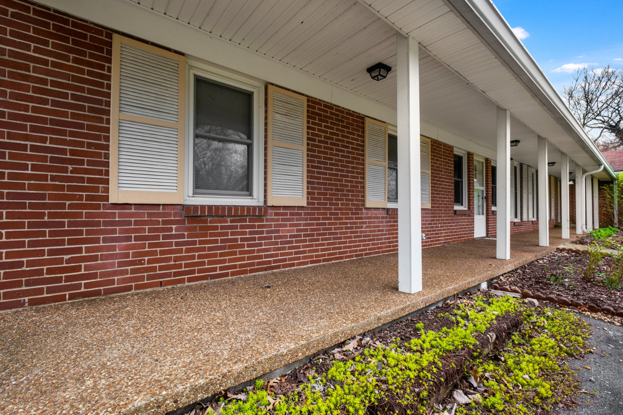 1100 Neelys Bend Road Madison, TN 37115 - Photo 4 of 45 Gallery Image 4