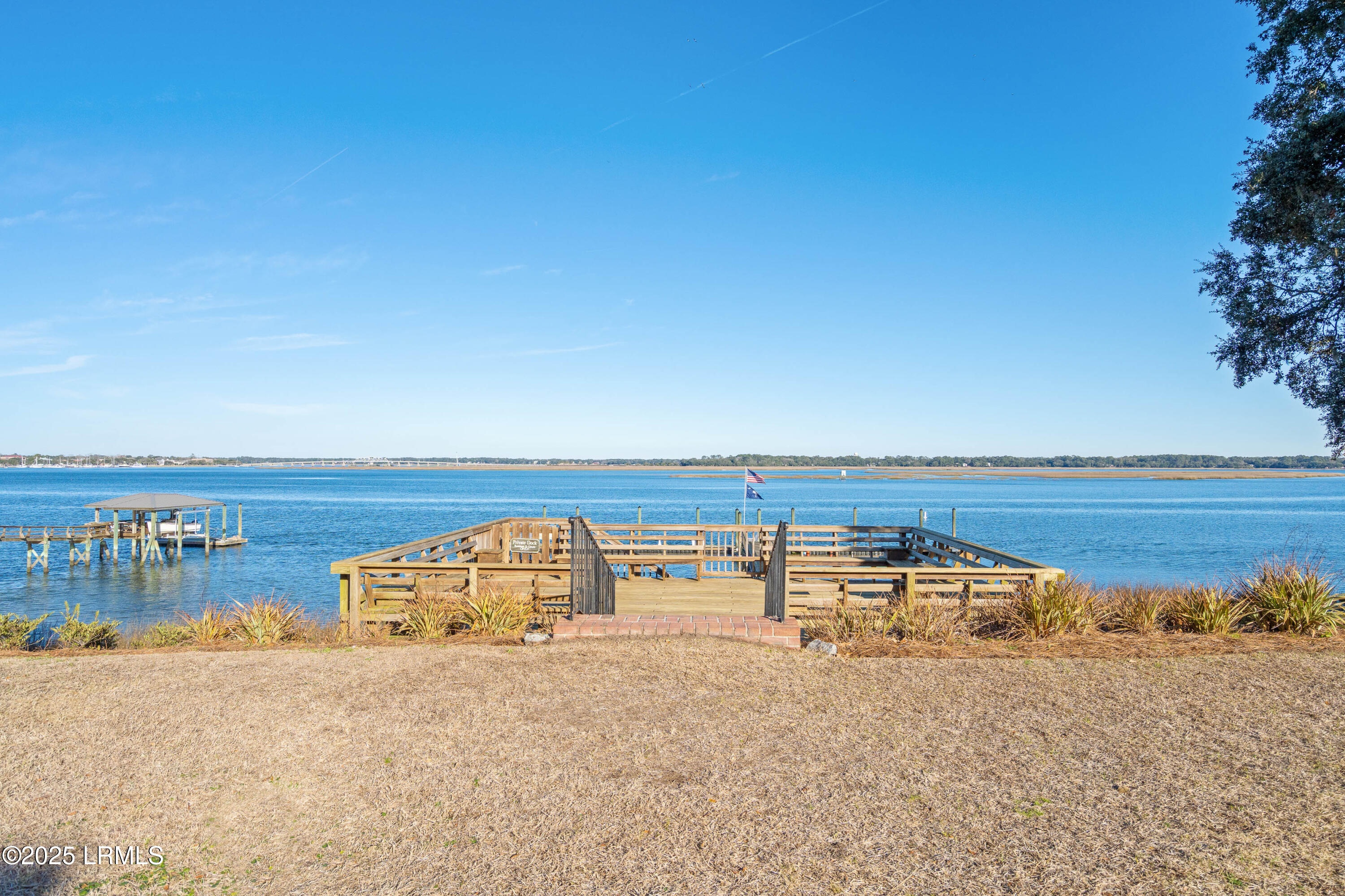 895 Ribaut Road, Unit 8 Beaufort, SC 29902 - Photo 43 of 48 Green space with river views