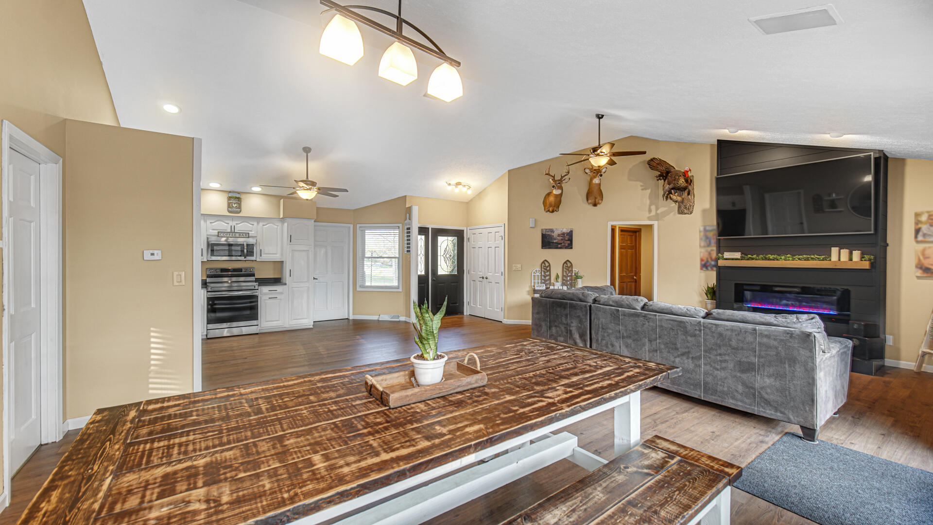 710 North Lucina Street Rensselaer, IN 47978 - Photo 8 of 28 1920x1080