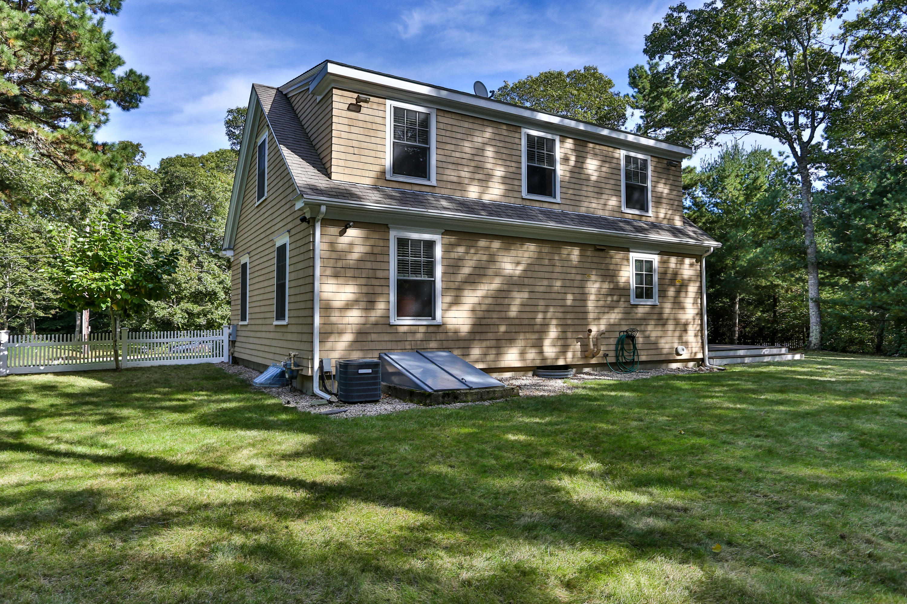 37 Chippingstone Road Marstons Mills, MA 02648 - Photo 33 of 33 37ChiLR-33