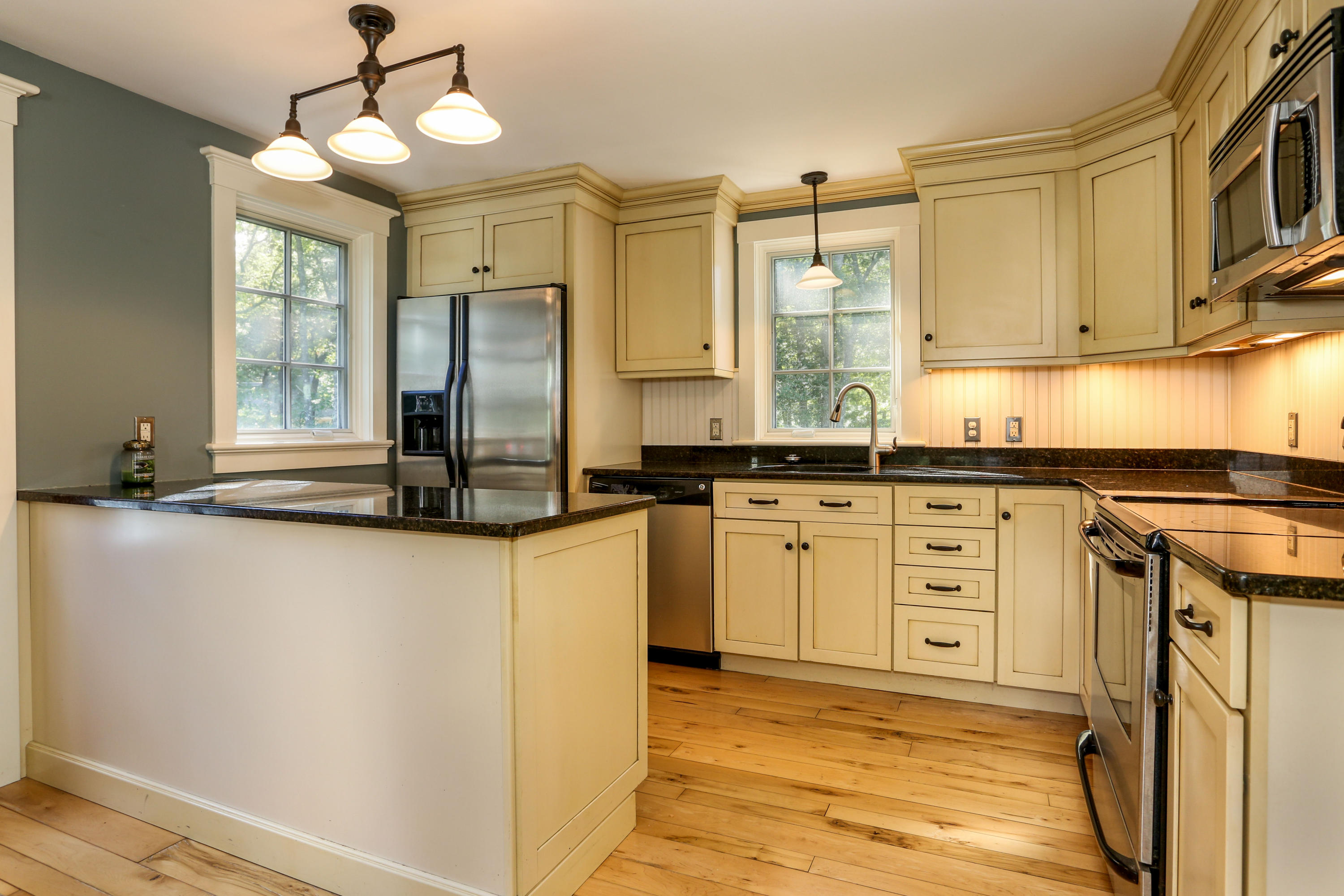 37 Chippingstone Road Marstons Mills, MA 02648 - Photo 8 of 33 37ChiLR-8