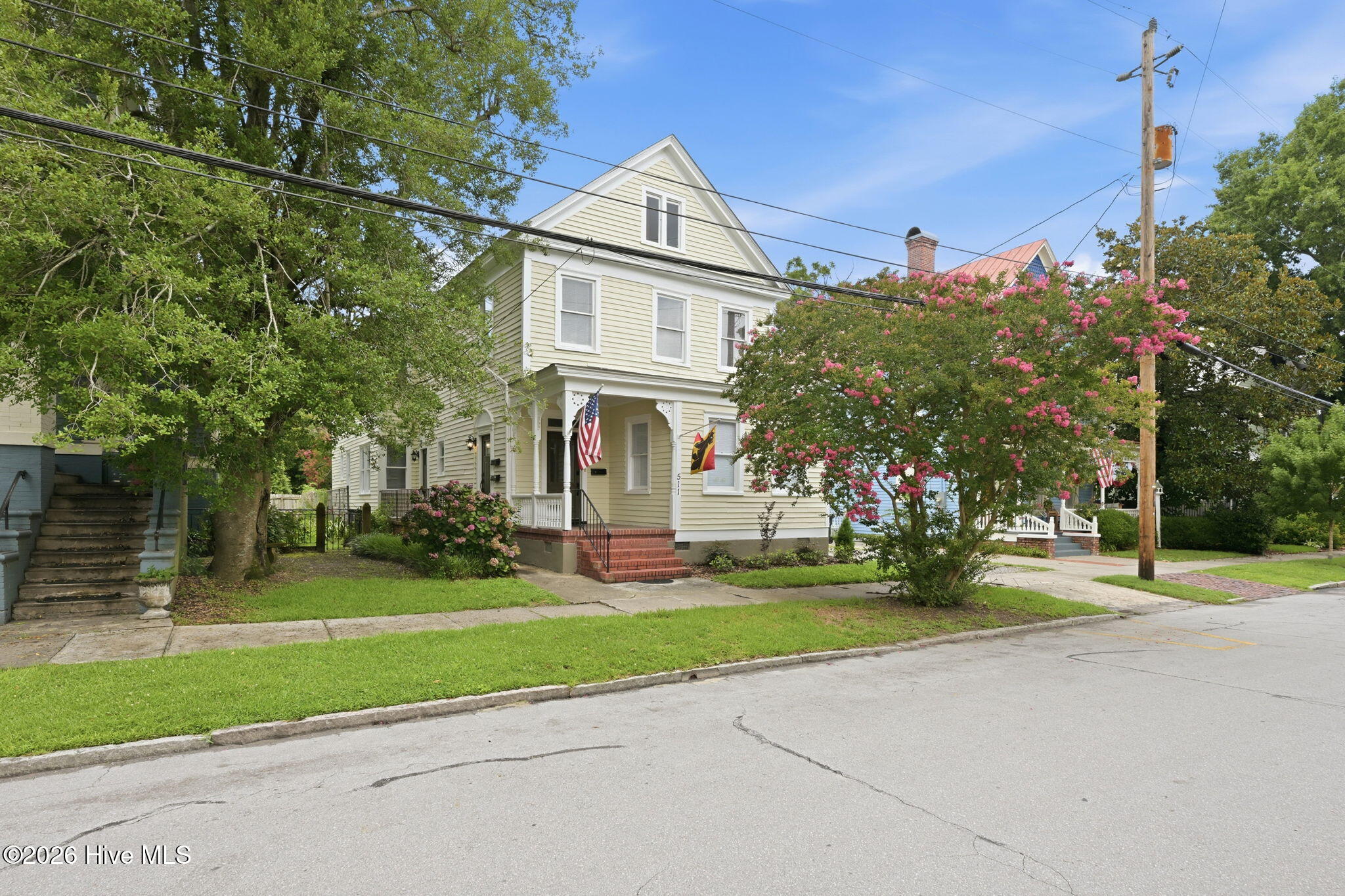 511 Middle Street, Unit B New Bern, NC 28560 - Photo 1 of 18