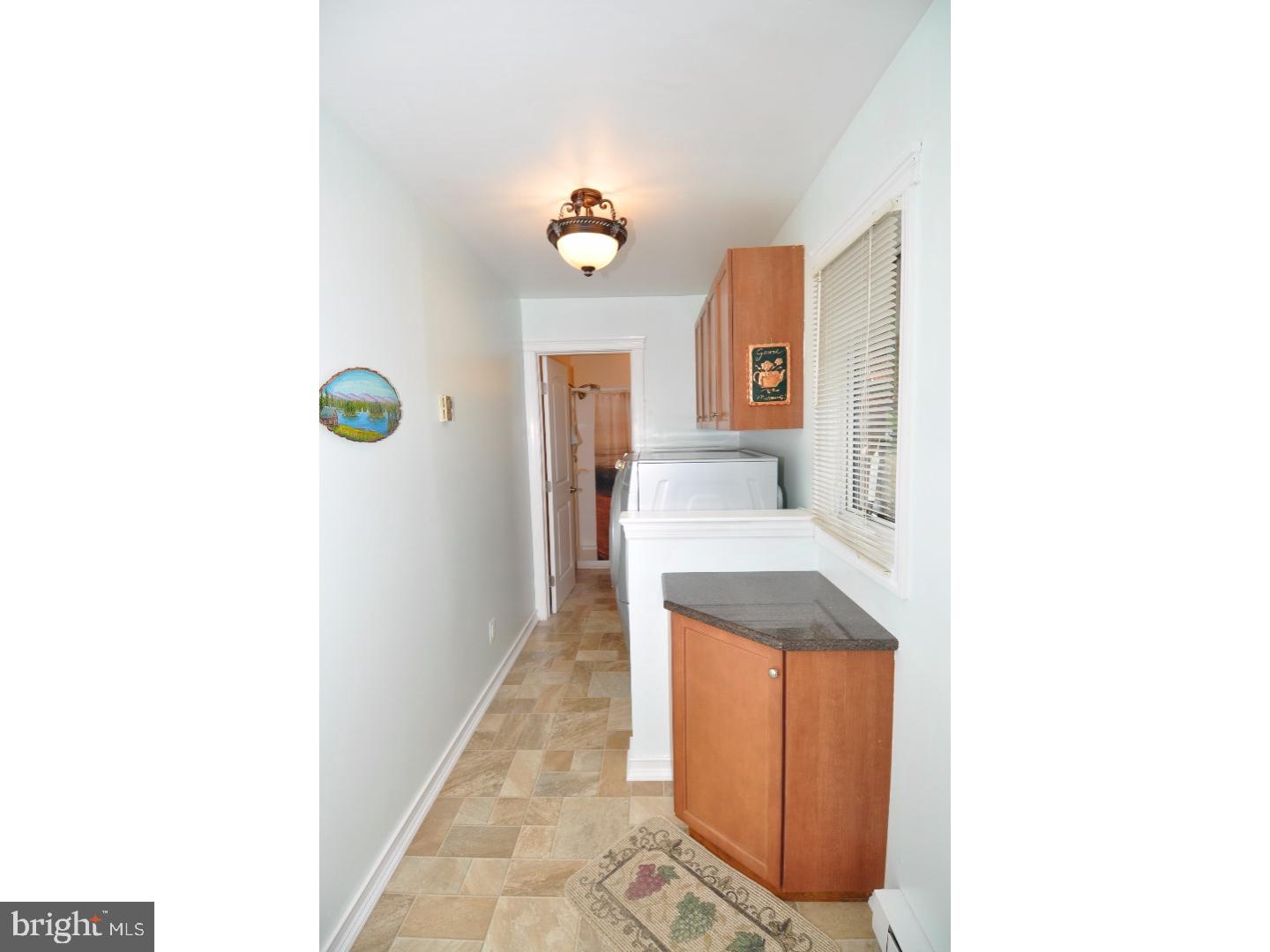 17 Assiscunk Drive Columbus, NJ 08022 - Photo 22 of 24 Mud Room