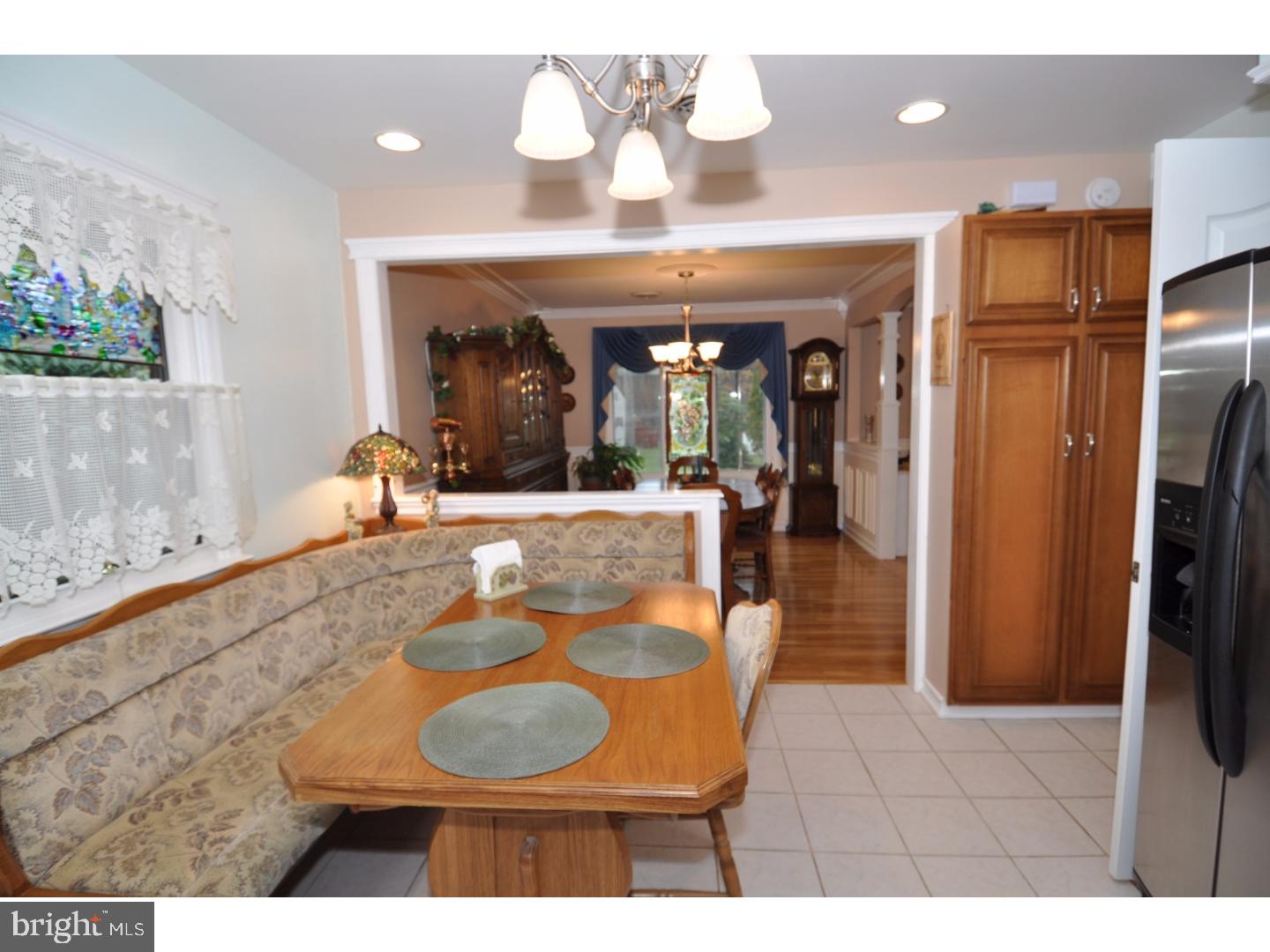 17 Assiscunk Drive Columbus, NJ 08022 - Photo 8 of 24 Kitchen