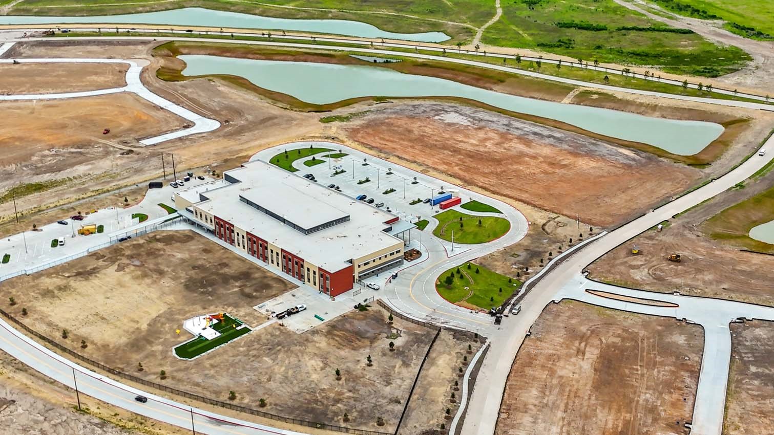 5823 Silver Perch Lane Manvel, TX 77578 - Photo 23 of 24 a view of a swimming pool and outdoor space