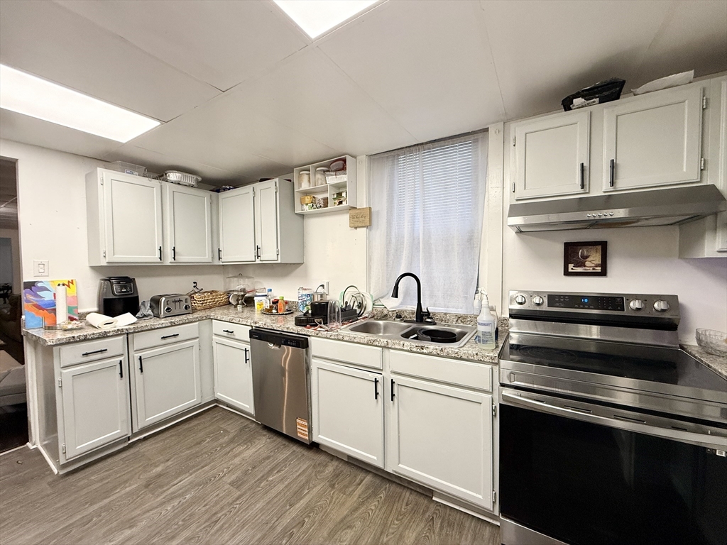 4-6 Maple Street Chester, MA 01011 - Photo 15 of 30