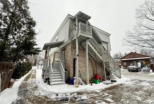 $239,000 | 4-6 Maple Street, Chester, MA 01011