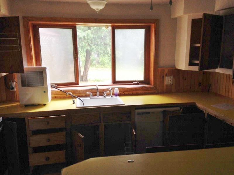 824 Spring Avenue Rumford, ME 04276 - Photo 2 of 23 Photo