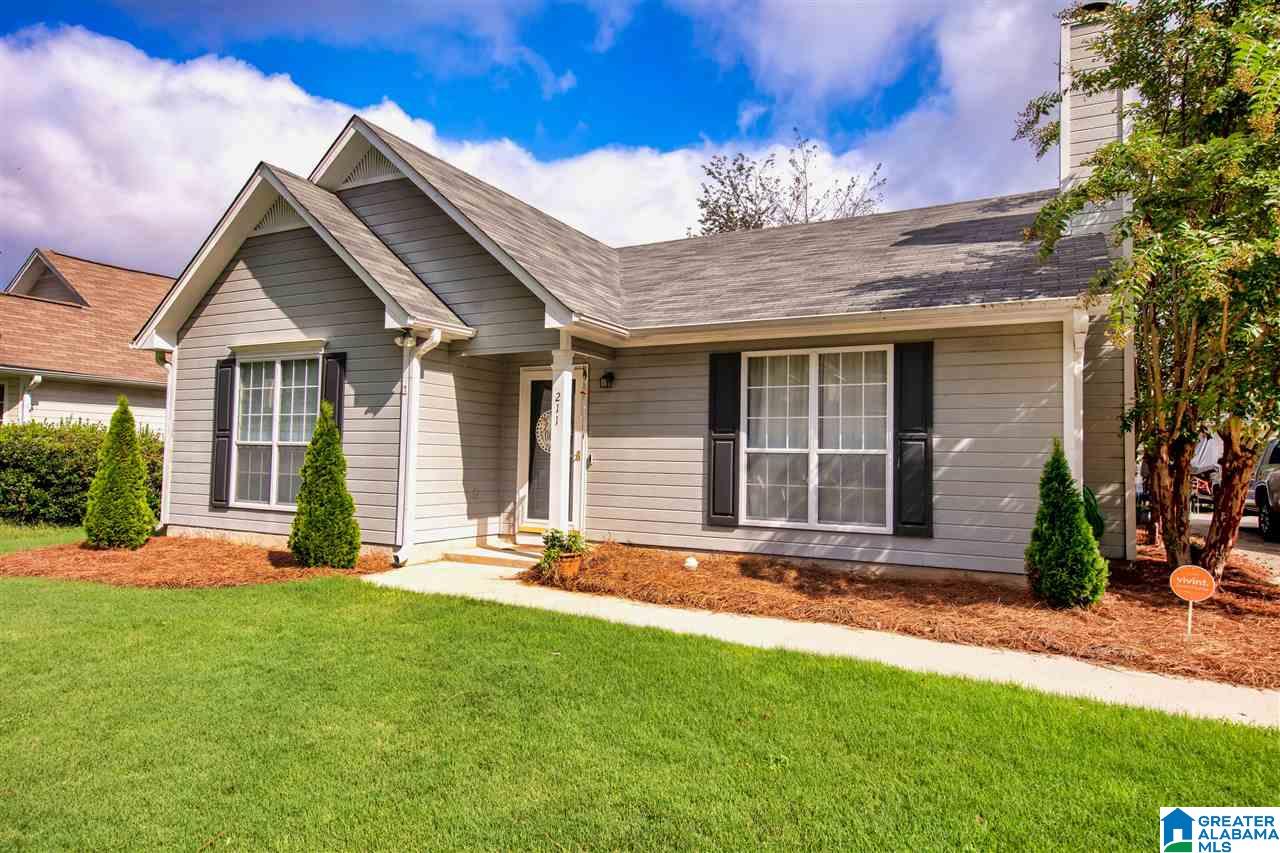 211 Jasmine Drive Alabaster, AL 35007 - Photo 2 of 34